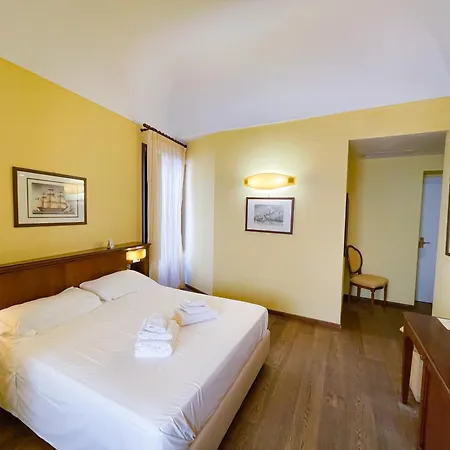 Hotel La Plumeria Cefalu