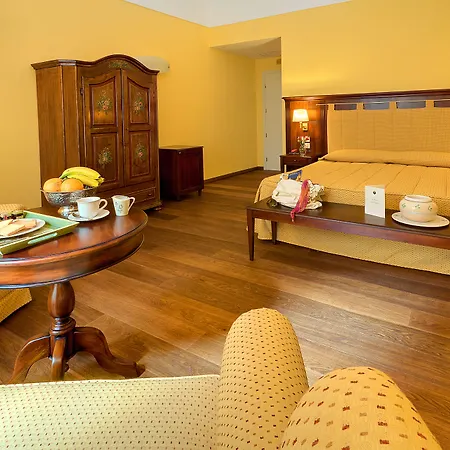 Hotel La Plumeria Cefalù