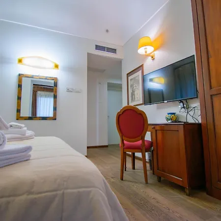 La Plumeria Hotel Cefalù