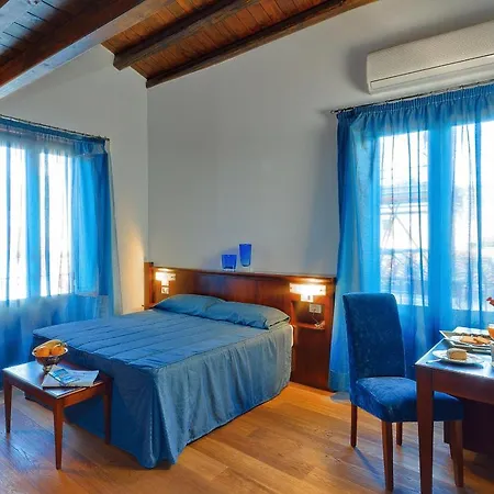 La Plumeria Hotel